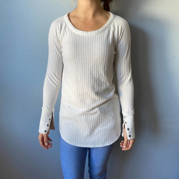 Chaser White Thermal Waffle Top | Small - Picture 6 of 6